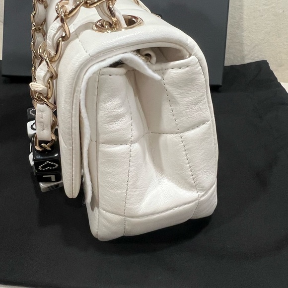Chanel White mini Lambskin Monacoco crossbody Flap Bag - Picture 10 of 16